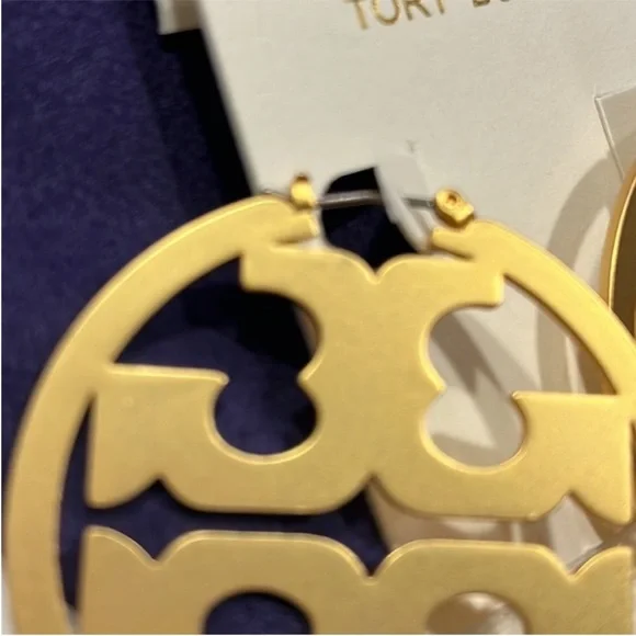 NWT Tory Burch Miller Gold Large Statement Hoop Earrings - Picture 5 of 7